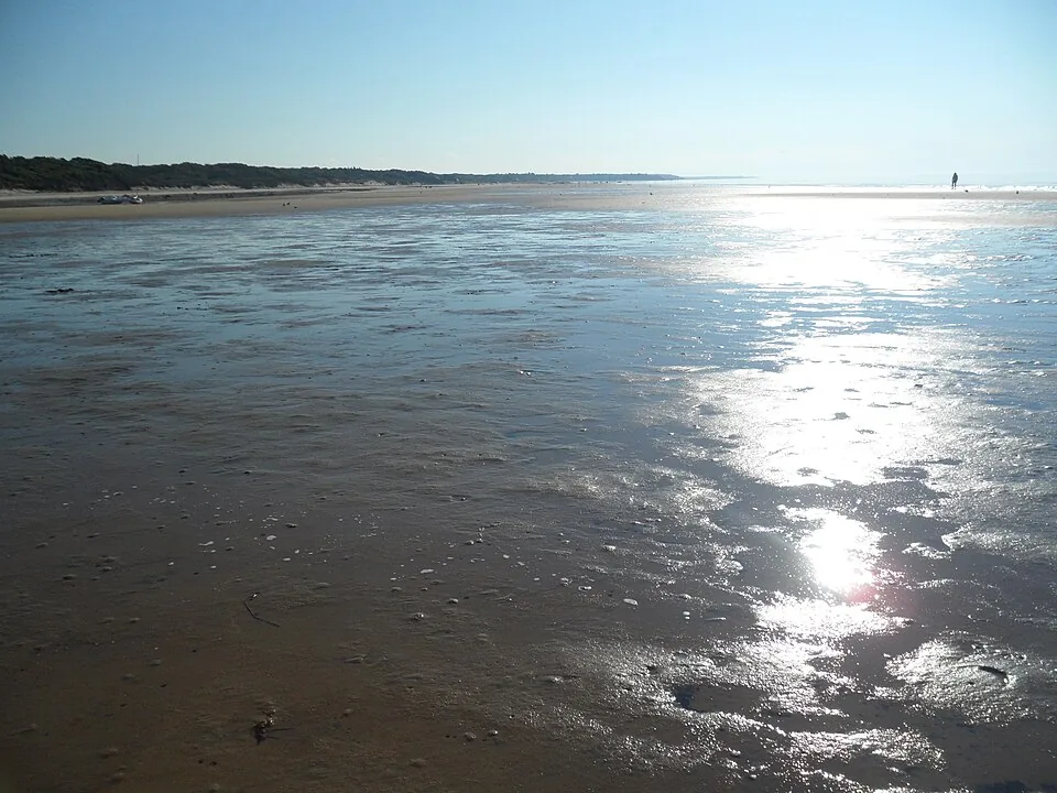 Low-tide flats along Cape Cod Bay in East Brewster